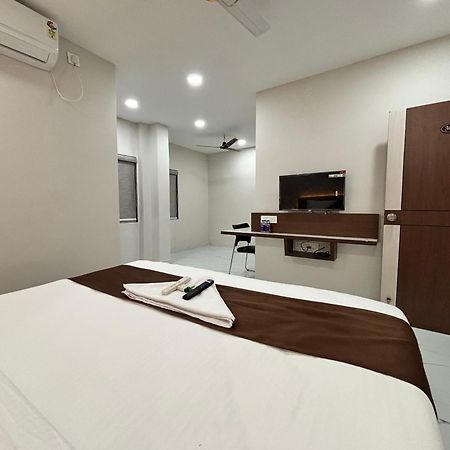 Hotel Mithra Grand Hyderabad Exterior photo