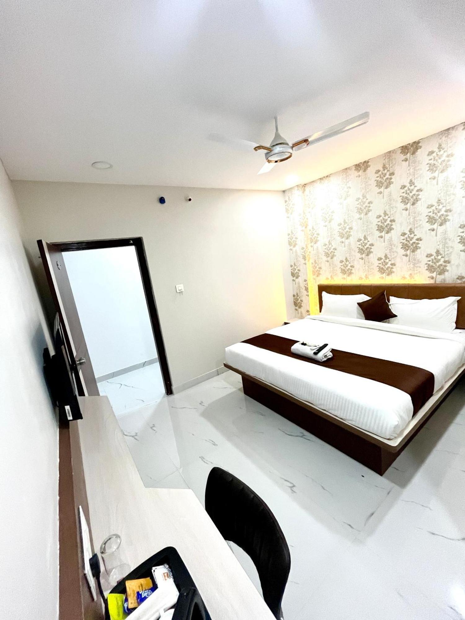 Hotel Mithra Grand Hyderabad Exterior photo