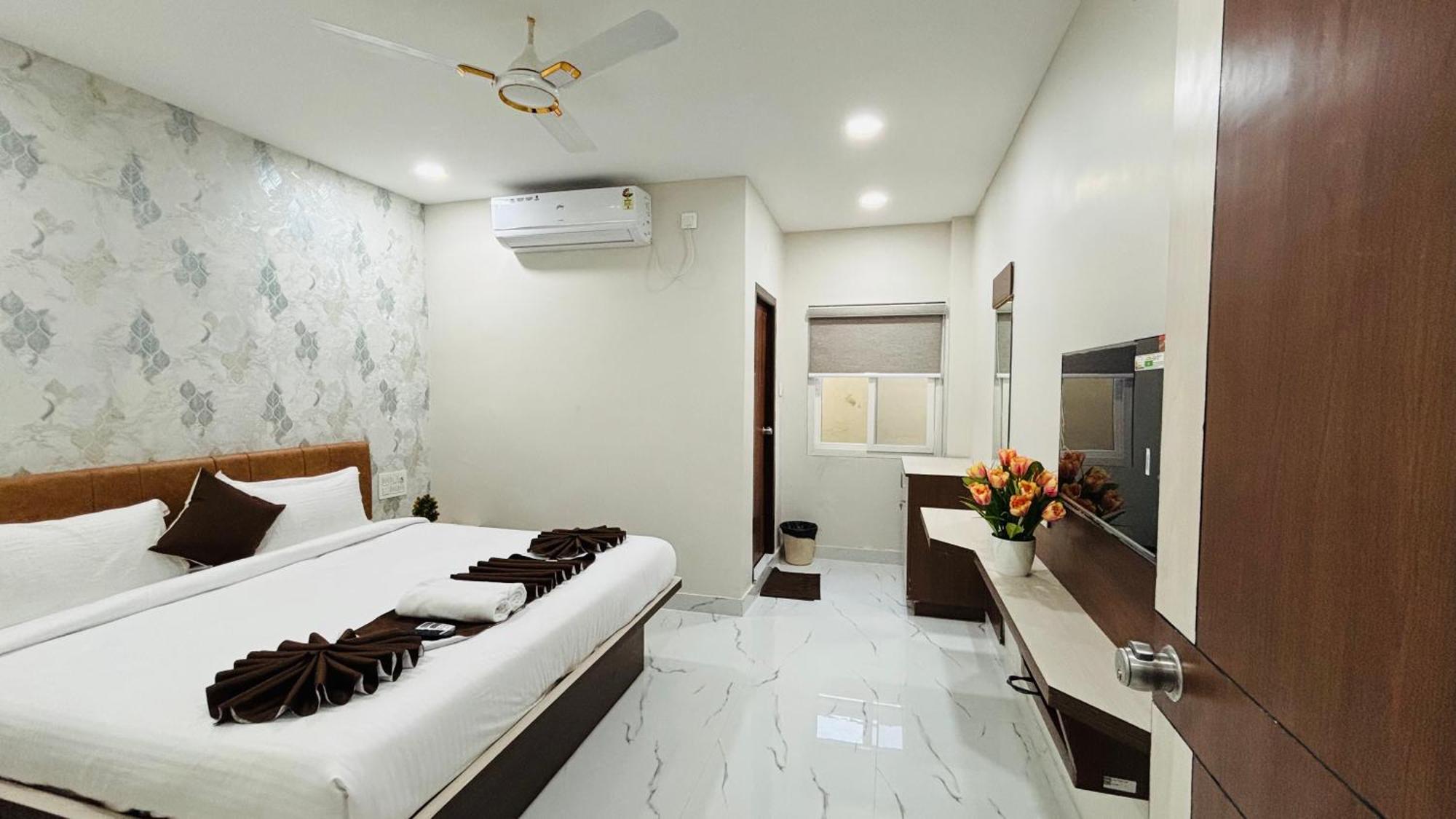 Hotel Mithra Grand Hyderabad Exterior photo