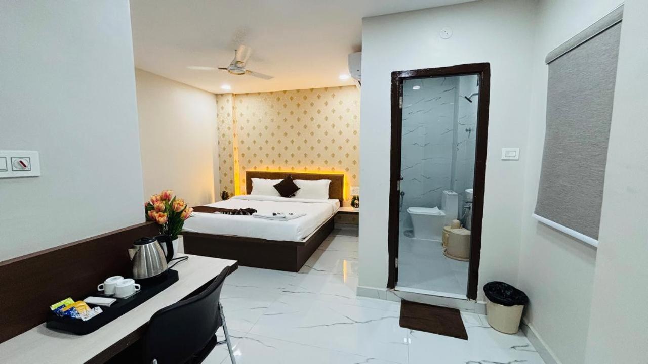 Hotel Mithra Grand Hyderabad Exterior photo