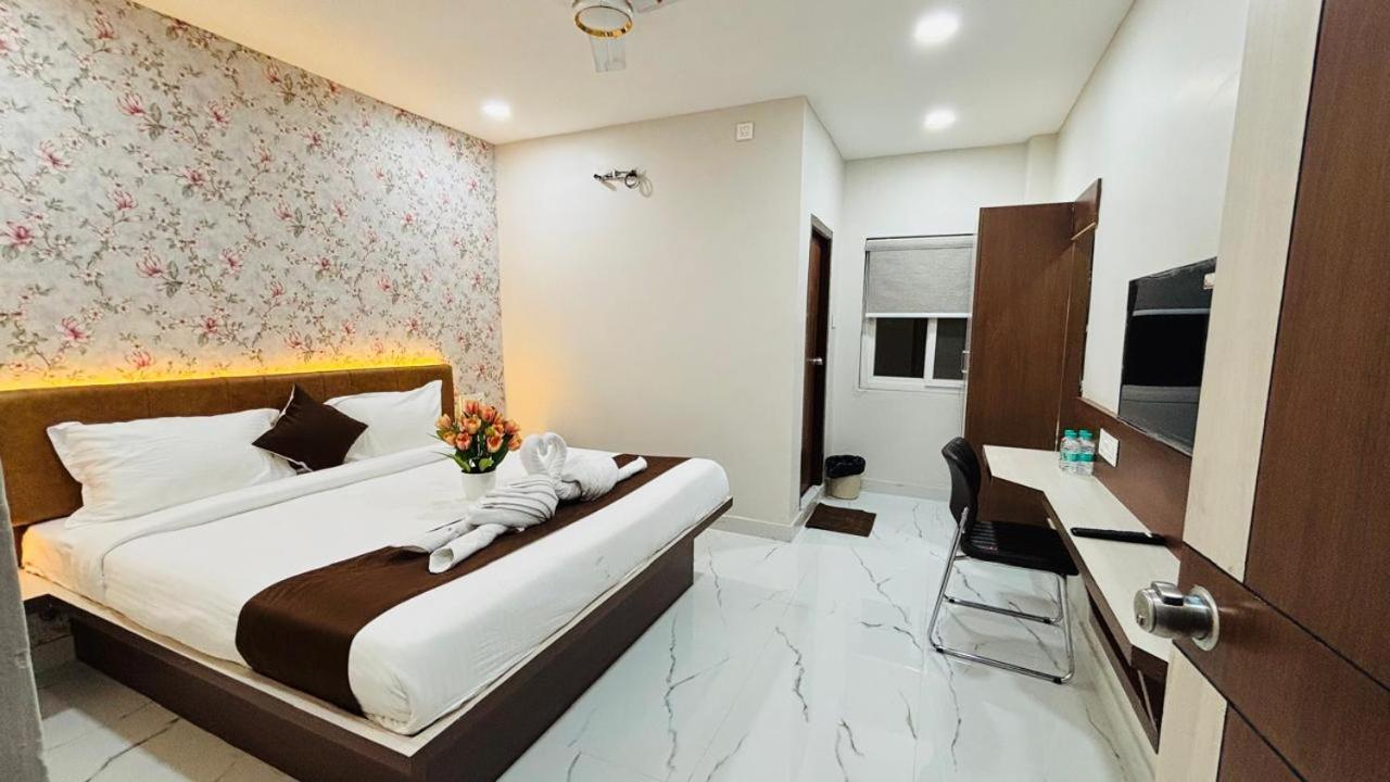 Hotel Mithra Grand Hyderabad Exterior photo